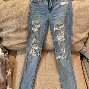 American Eagle Outfitters Light Blue Distressed Skinny Jeans